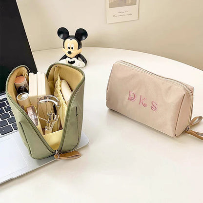 Custom Letters Travel Cosmetic Bag Engrave Embroidery Cute Initials Waterproof Make Up Bag Fashion Luxury Portable Toiletry Bag